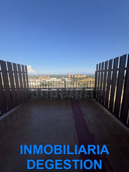 Foto bbd769d9-7739-4329-8516-56caedf8115f. Edificio in Baños de la Encina