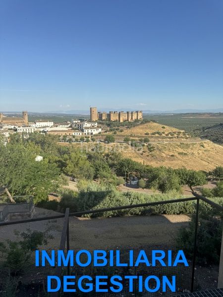 Foto cb0fd1c3-691e-4503-9e5b-daf8ade164e4. Edificio in Baños de la Encina