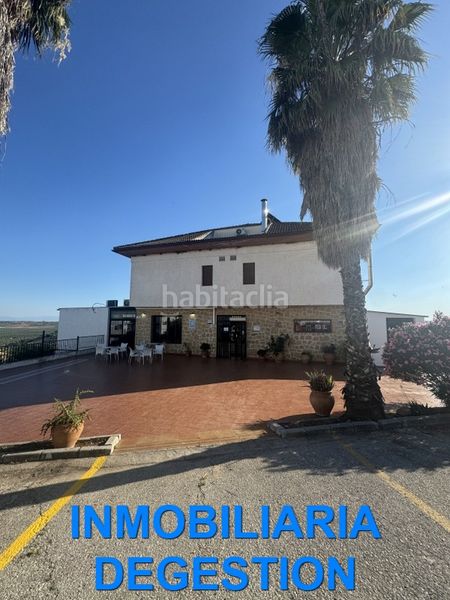 Foto cd6c6a71-986d-44f1-8eab-833638a051d2. Edificio in Baños de la Encina