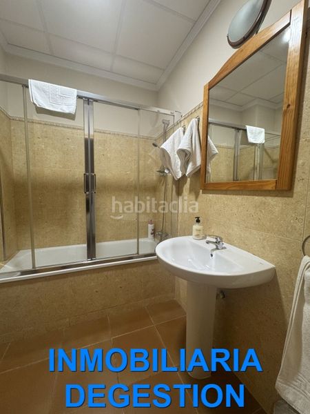 Foto d42016b5-96f3-417e-b74e-646a627a1b09. Edificio in Baños de la Encina