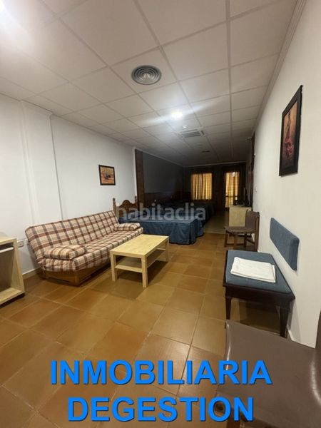 Foto f5308c8b-4c3d-4d1a-a368-a5e02ac68c26. Edificio in Baños de la Encina