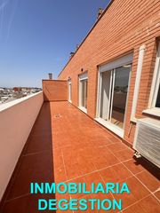 �tic  Calle ja�n. Precioso atico ideal inversores