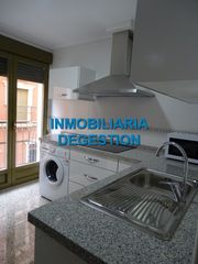 Miete Appartement  Calle palma del río. Piso zona centro