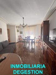Miete Etagenwohnung  Calle tetuán. Piso de 3dor y 2 baños zona semicentro
