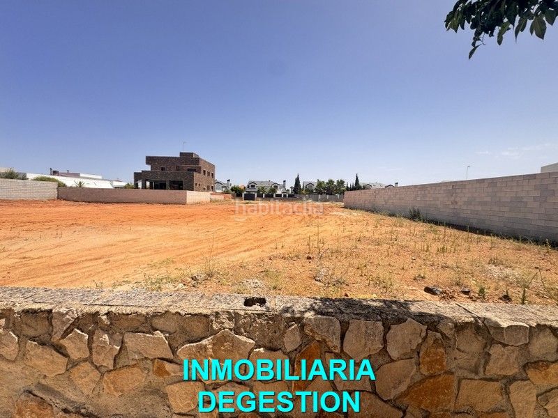 Foto 5e3d0f0e-1d07-48d9-b22e-1e5bc9f52f9f. Terreny residencial a Linarejos Linares