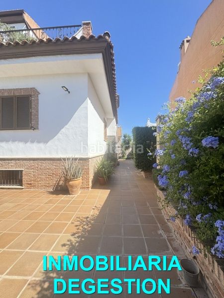 Foto 221a7759-ef80-45b2-be2a-9e44bf5942e1. Casa aparellada amb calefacció aparcament piscina a Linares