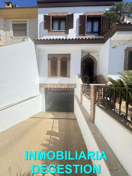 Foto 231f8099-0045-4472-9088-e71f003ff1de. Casa aparellada amb calefacció aparcament piscina a Linares