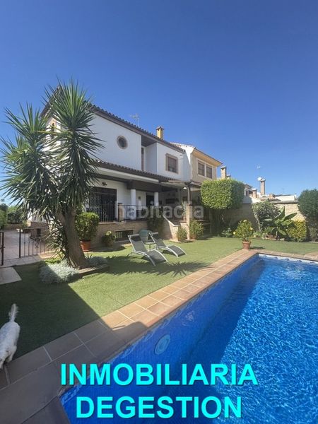 Foto 3e352b17-5ad5-4a31-8be5-9cae8c7a08a2. Casa aparellada amb calefacció aparcament piscina a Linares
