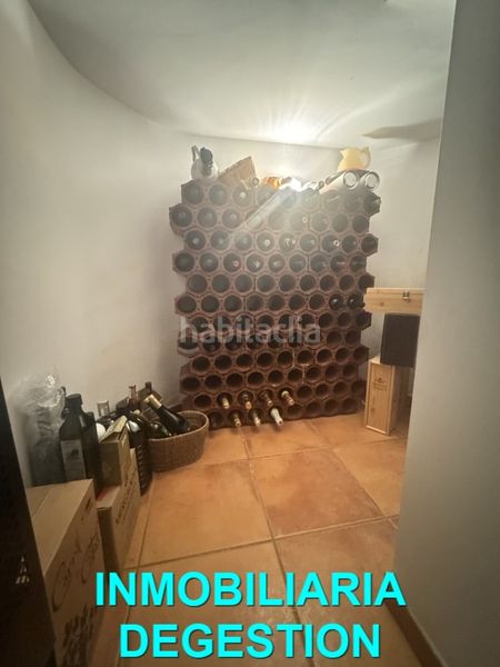 Foto a4c5b71b-615e-4640-8115-22df4b26ccfd. Casa aparellada amb calefacció aparcament piscina a Linares