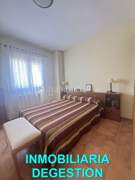 Foto b72edfd4-4c0e-487d-9d52-a8317fda66ad. Casa aparellada amb calefacció aparcament piscina a Linares