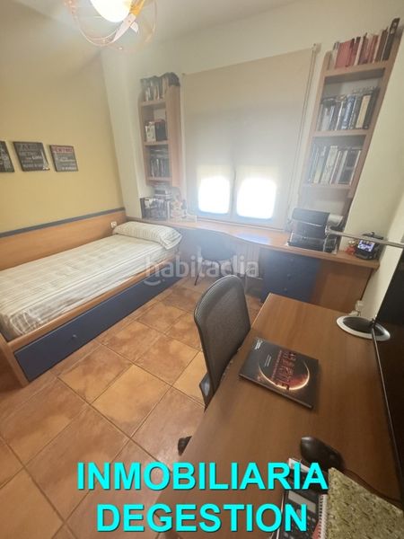 Foto d84e02e8-be0b-481b-b9bf-3acb9ec06d45. Casa aparellada amb calefacció aparcament piscina a Linares