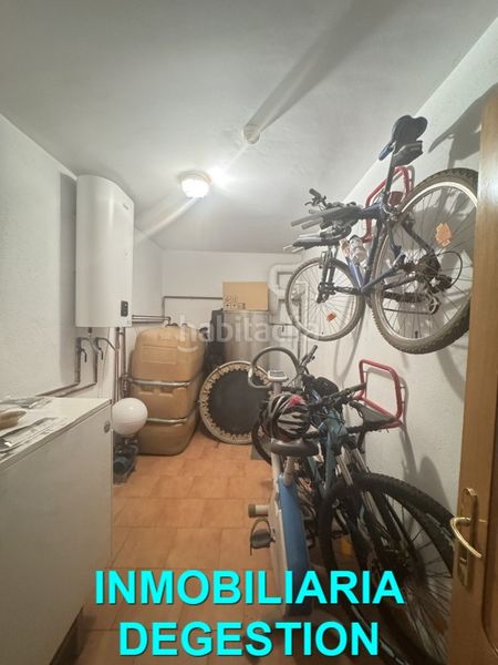 Foto d8cd569e-e644-4cb9-8d1d-c1b00ba6bbd7. Casa aparellada amb calefacció aparcament piscina a Linares
