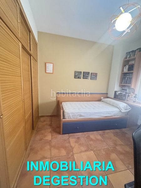 Foto e2bfd1b6-ce9b-494f-a2ad-296480a96ebe. Casa aparellada amb calefacció aparcament piscina a Linares