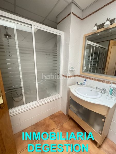 Foto e4cdd550-518d-4b09-8353-e343be7c27a1. Casa aparellada amb calefacció aparcament piscina a Linares
