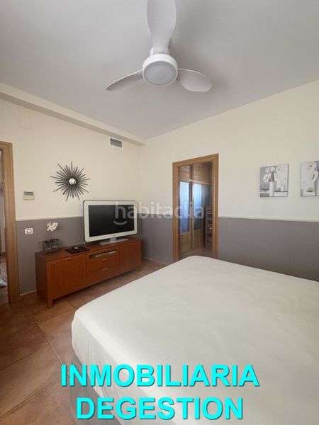 Foto eec99661-bffa-4d53-92d0-3bbea51616a9. Casa aparellada amb calefacció aparcament piscina a Linares