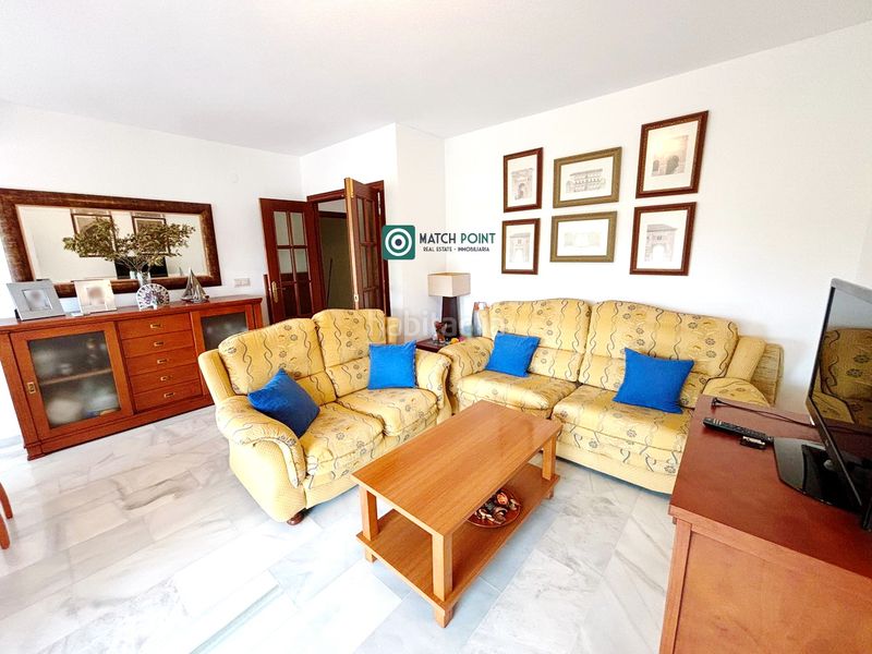 Foto 14c43ea1-23cf-4e78-bd1b-275140612c0c. Lloguer apartament amb aparcament a Almuñecar centro Almuñécar