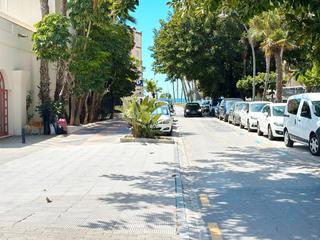 Aparcament cotxe  Calle mar de plata. Cerca de la playa
