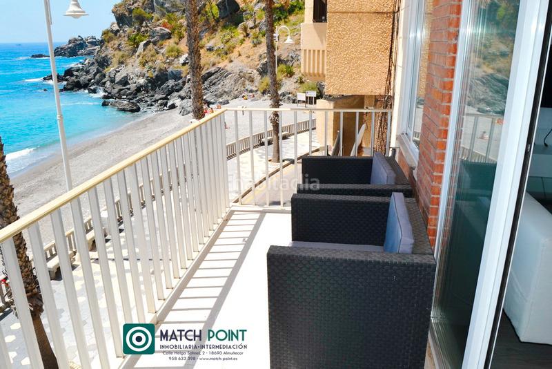 Foto 18a6fb7b-d357-4661-835d-48d711c59ea5. Alquiler apartamento frente al mar en Almuñecar centro Almuñécar