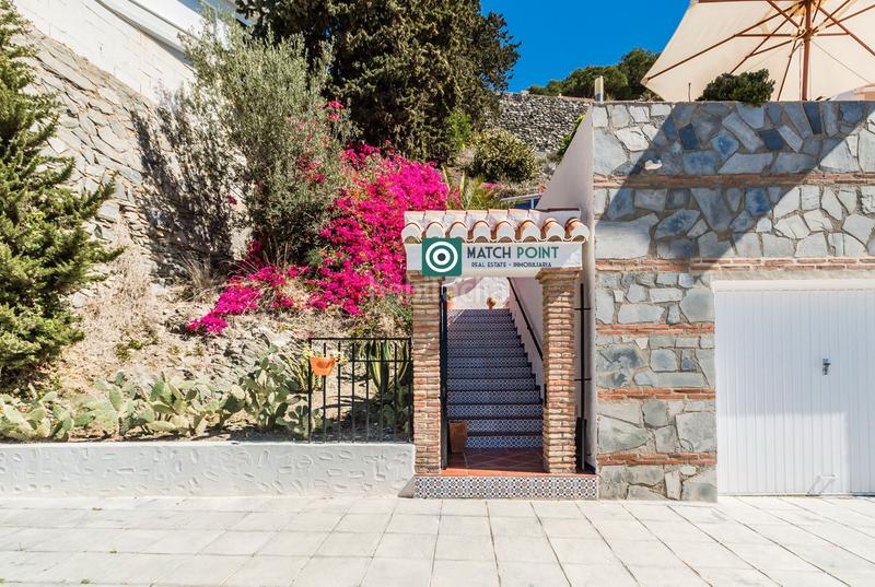 Foto c7ea59c6-70df-4e0b-b494-2fd04fb84372. Casa adossada a Velilla - Velilla Taramay Almuñécar