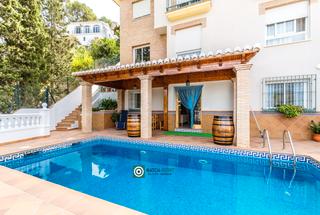 Location Appartement  Urbanización los pinos. Espectacular ubicacion