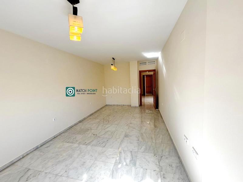 Foto fac22f3e-59b5-4837-aa98-799853dc4d4b. Alquiler piso centrico en Almuñecar centro Almuñécar