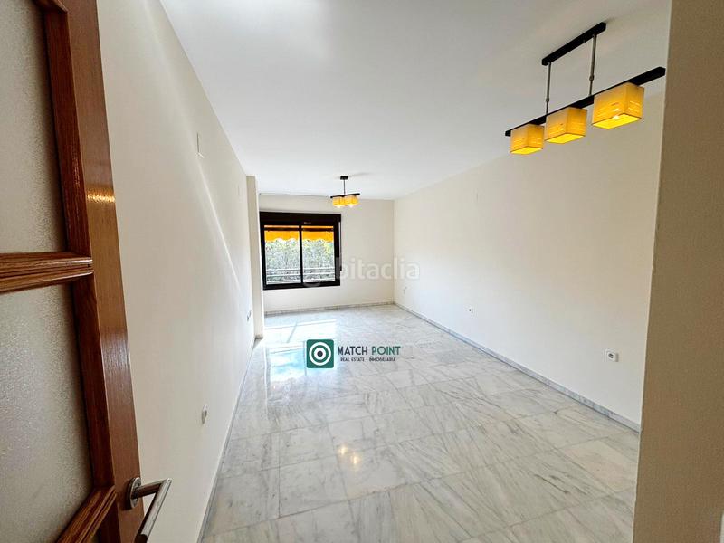 Foto 9669ed6f-670a-4d10-a25f-1c69e76299c4. Rent flat in Almuñecar centro Almuñécar