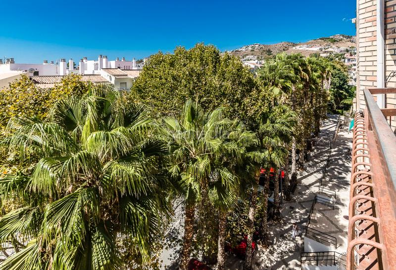 Foto 05f6f28d-7b7f-425b-b455-8abd9ccb516f. Alquiler apartamento muy centrico en Almuñecar centro Almuñécar