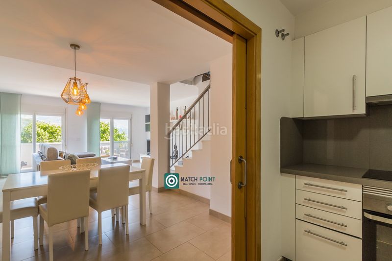 Foto 99a6d25b-8e1c-493f-bca5-aa92cfefe9f5. Casa adossada a Velilla - Velilla Taramay Almuñécar