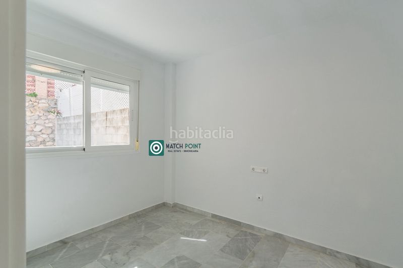 Foto cad2773e-f40b-4264-ae02-d50638c79502. Casa adossada a Punta La Mona Almuñécar