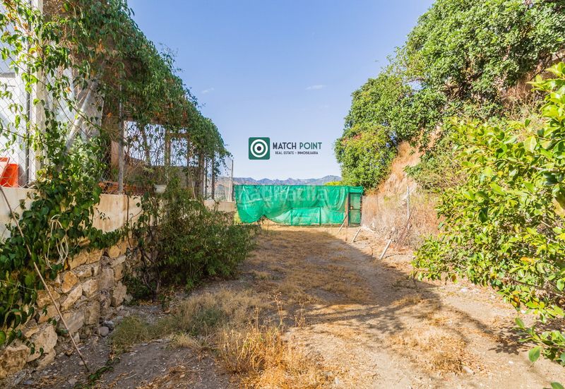 Foto c97fdcdc-a4df-4f52-ac46-87f007974f76. Casa adossada a Almuñecar centro Almuñécar