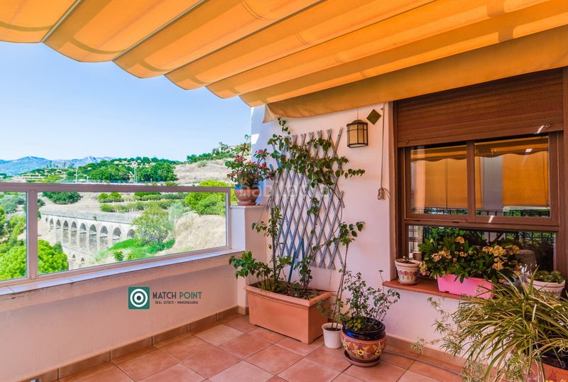 Foto f28928c9-0904-44fb-b2f8-45d1986d6cf6. Casa adossada a Almuñecar centro Almuñécar