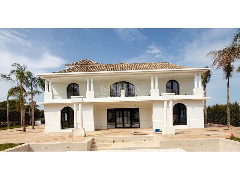 Foto 518cbdc8-2828-4cd2-8c36-c412e1b49e68. Maison avec parking dans Sotogrande alto Sotogrande