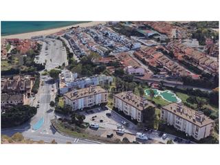 Piso  N/a. Piso de 3 dormitorios a 300 metros de la playa de getares