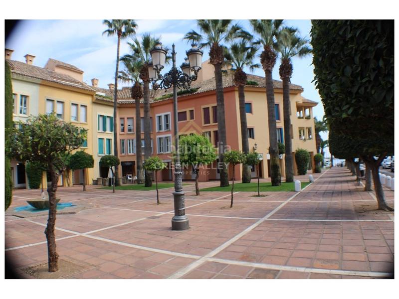 Foto cd993784-03cf-4d5c-b582-05a097fd15f9. Local comercial a puerto de Sotogrande-la marina Sotogrande