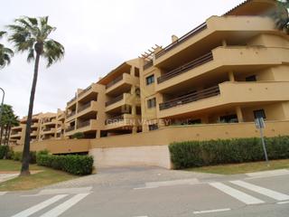 Apartament a Puerto de Sotogrande-La Marina. Increíble apartamento con amplia terraza en la marina de sotogra