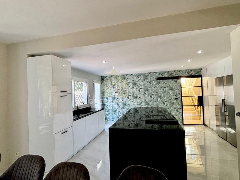 Foto d4a5dfd2-3879-4a09-ba34-0587b4743745. Maison avec chauffage parking dans Sotogrande costa Sotogrande