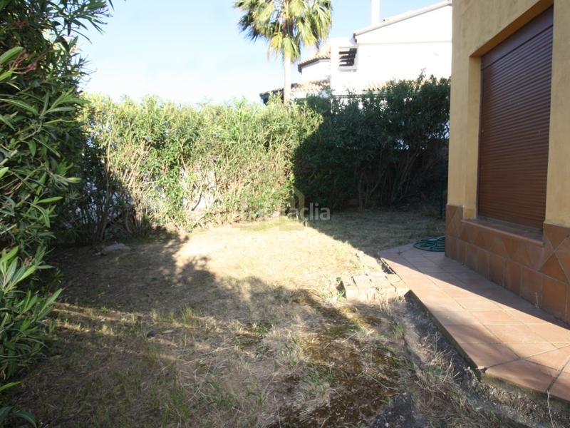 Foto 5906683f-7ccc-4095-8fdb-67c03067fc1f. Chalet impresionante chalet de 5 habitaciones y 3 baños, con vistas al mar, en urbanización privada de alcaidesa con zonas comunes con pi en La Alcaidesa