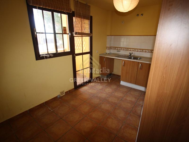 Foto 7425e4a2-d022-404e-bfe7-f357a6b51a7d. Chalet impresionante chalet de 5 habitaciones y 3 baños, con vistas al mar, en urbanización privada de alcaidesa con zonas comunes con pi en La Alcaidesa