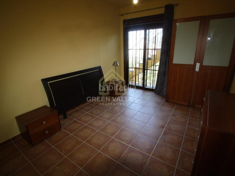 Foto 9501450a-7993-46a0-91e1-d6ec2606fd29. Chalet impresionante chalet de 5 habitaciones y 3 baños, con vistas al mar, en urbanización privada de alcaidesa con zonas comunes con pi en La Alcaidesa