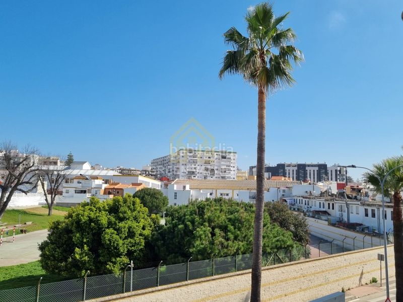 Foto fd01c4f9-ff21-4376-992c-e2e8271d129a. Edifici a Bajadilla - Fuente Nueva Algeciras