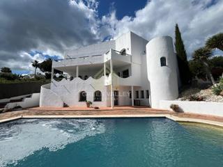 Casa  N/a. Preciosa villa en la zona b de sotogrande