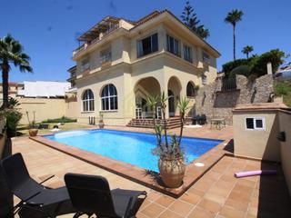 Chalet  N/a. Majestuosa villa de lujo en getares con ascensor, piscina y vist