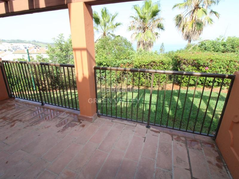 Foto 3299a932-b33c-483a-80b8-615831c3abb3. Appartement avec parking piscine dans La Alcaidesa