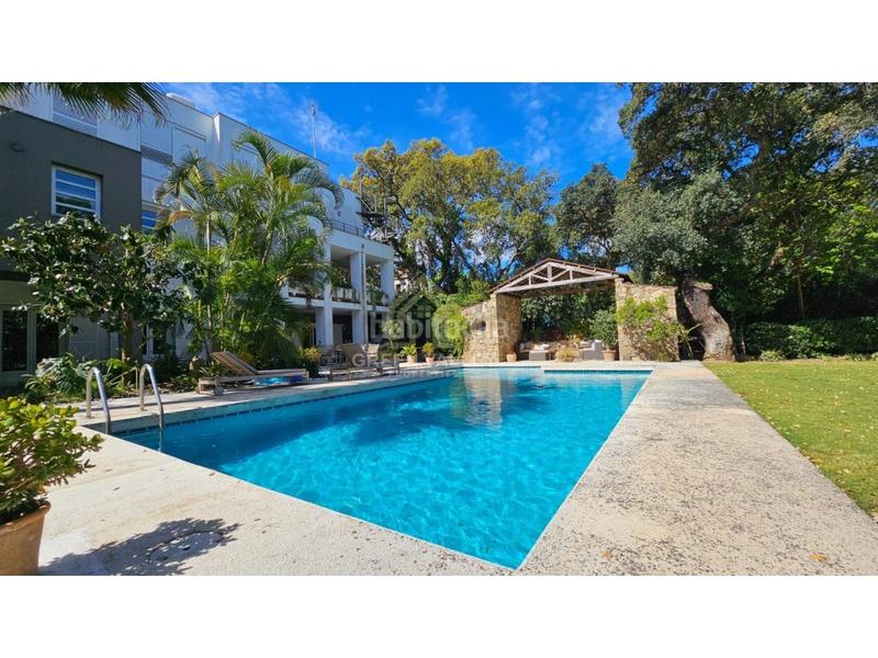 Foto f8a14501-05e2-43f0-a3de-d7e8b42094db. Casa in calle castilla (sg) 11 in Sotogrande alto Sotogrande