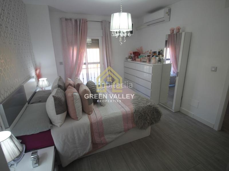 Foto 4fec4697-901e-4292-b533-737eead45c3a. Maison jumelée avec parking dans San García Algeciras