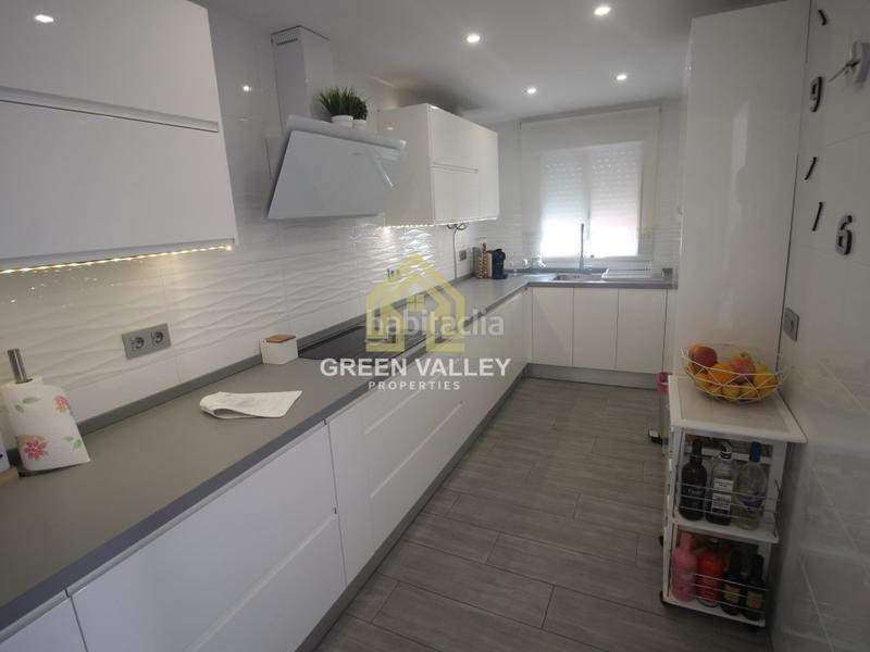 Foto b93f9278-a1ab-4f2c-8e84-8fd9c296c077. Maison jumelée avec parking dans San García Algeciras