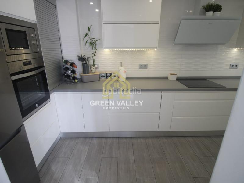 Foto e9617bca-7f42-432e-859a-0314db811c5a. Maison jumelée avec parking dans San García Algeciras