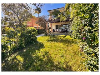 Casa in La Alcaidesa. Increible villa pareada en alcaidesa