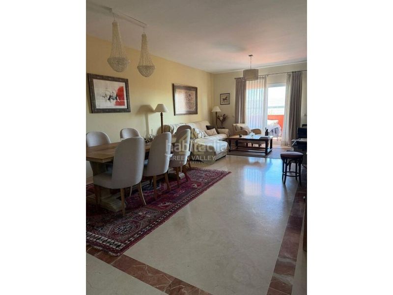 Foto e90ce897-fe5c-46b4-b7e4-2091b2317ac6. Pis amb aparcament piscina a San Enrique-Guadiaro-Pueblo Nuevo Sotogrande