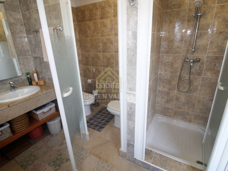 Foto 0ab9ed22-fc47-4a26-86dd-35942b5567fb. Casa adossada amb calefacció aparcament piscina a La Alcaidesa